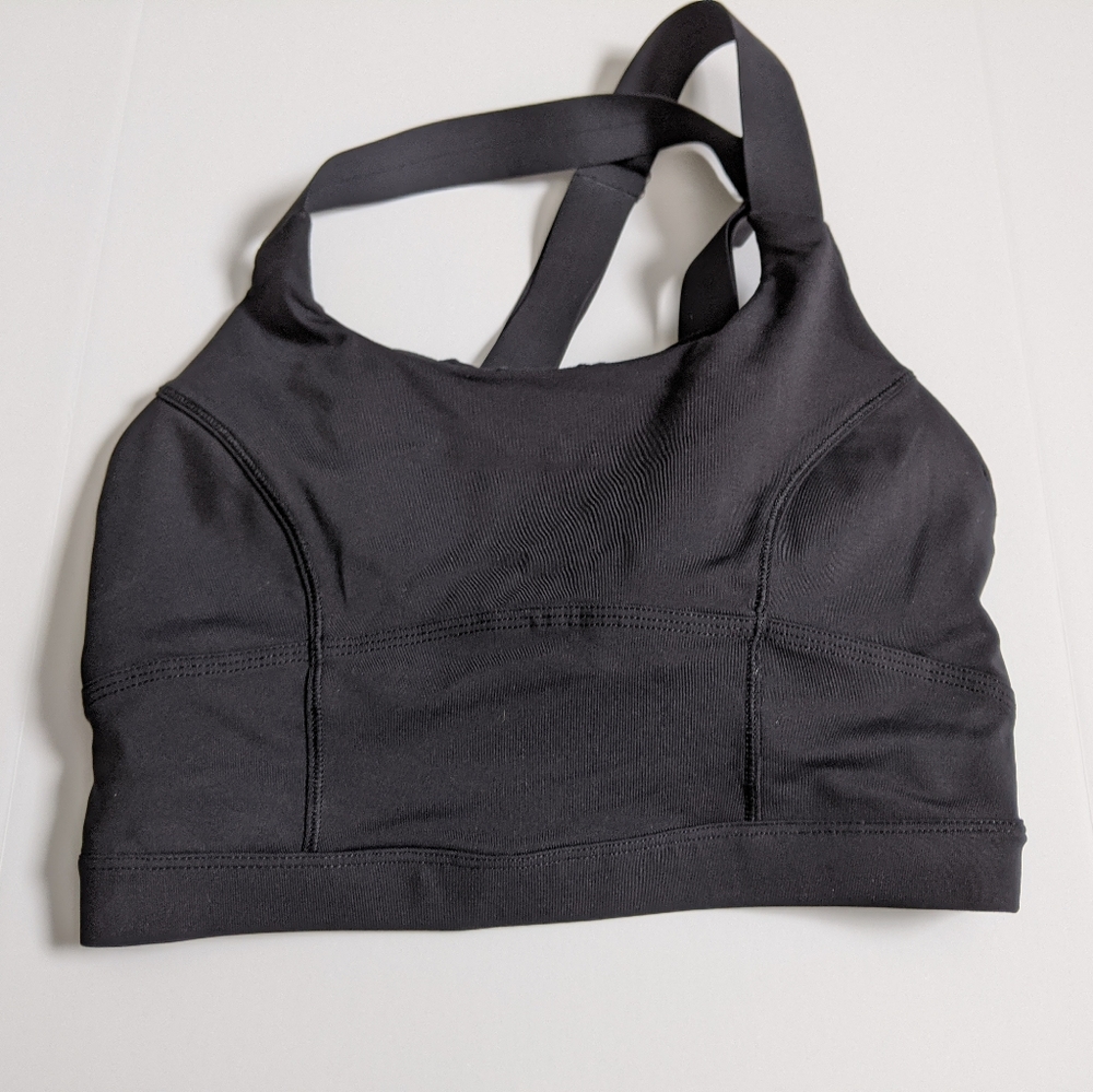 Lululemon sports bra (4 - Runs Small)